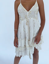 שמלת מידי עיטורים