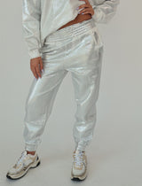 חליפת מכנס מבריקה