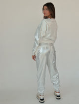 חליפת מכנס מבריקה