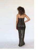 שמלה סטרפלס פייטים מקסי