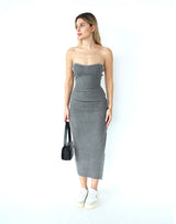 שמלת אריג סטרפלס