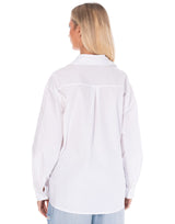 חולצה מכופתרת מעטפת