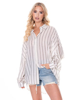 מכופתרת פסים