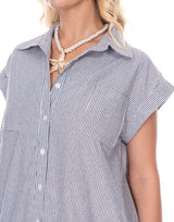 שמלת פסים מכופתרת