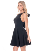 שמלה פפיון בגב