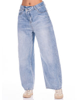 ג'ינס כפתור אלכסון