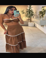 חליפת טופ סטרפלס חצאית