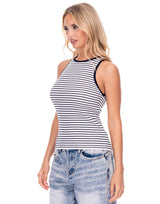 גופיית סריג פסים