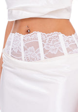 חליפת חצאית סאטן שילוב תחרה