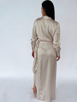 שמלת מקסי קשירה בצד