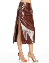 חצאית מידי לכה