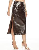 חצאית מידי לכה