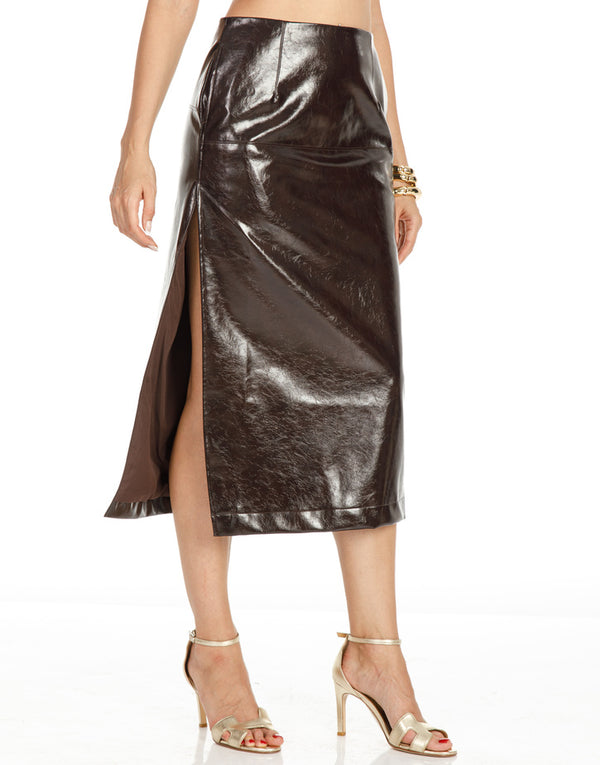 חצאית מידי לכה