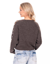 סריג פתחים בשרוול