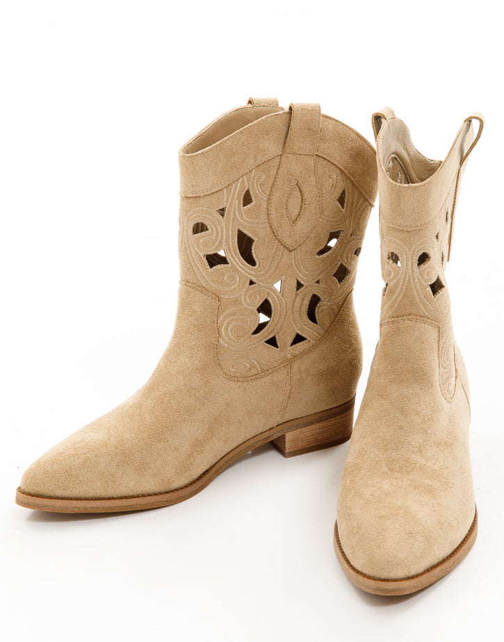 מגף בוקרים קצר