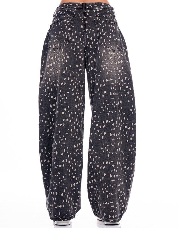 ג'ינס מנומר