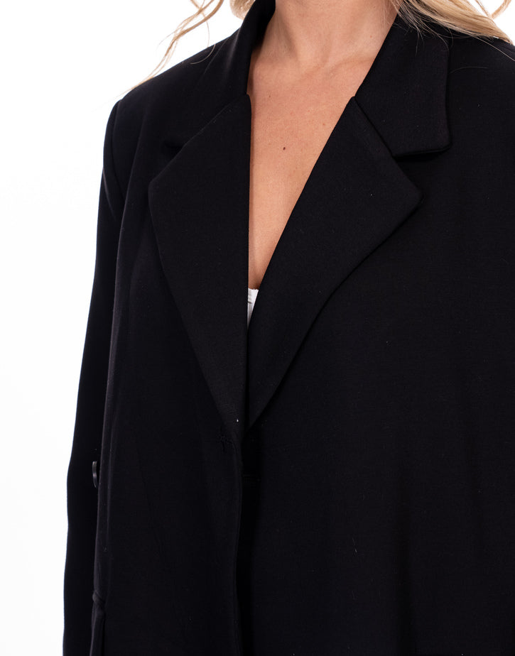 חליפה מחויטת פרנץ טרי