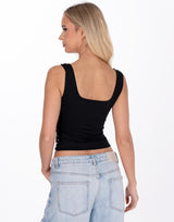 גופיה ניטים