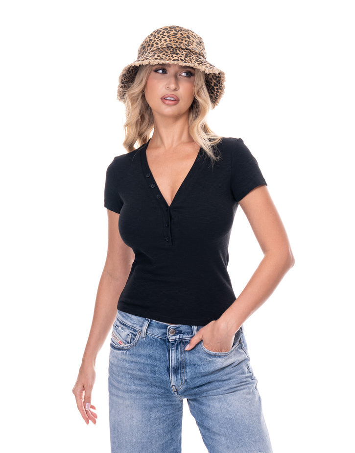 טישרט בייסיק כפתורים