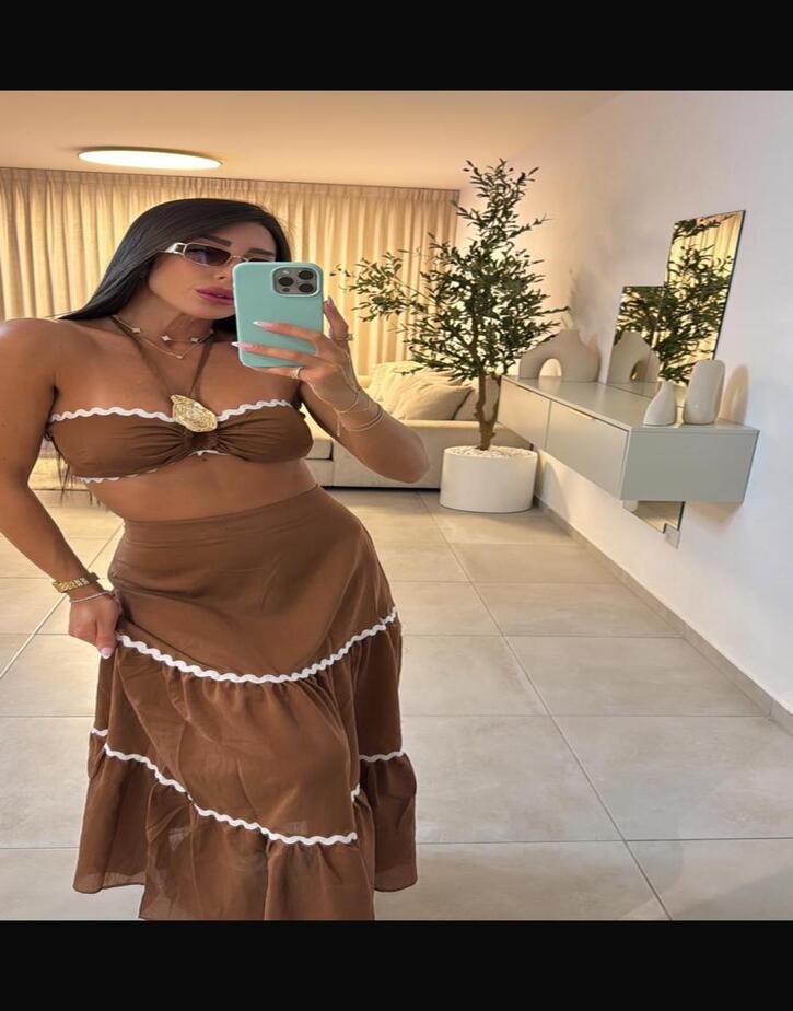 חליפת טופ סטרפלס חצאית