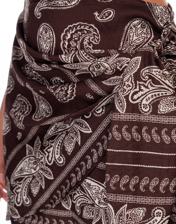 חצאית קשירה