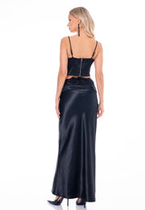 חליפת חצאית סאטן שילוב תחרה